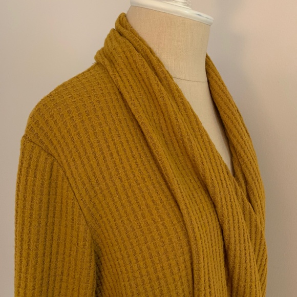 ANTHROPOLOGIE AKEMI + KIN WOODRUFF TOP - Picture 9 of 11